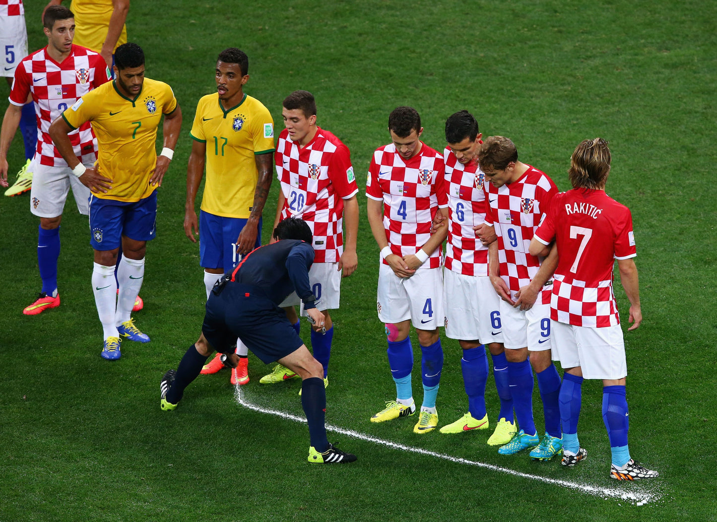 FreeKick Vanishing Spray - 200ml - Football Refree Spray